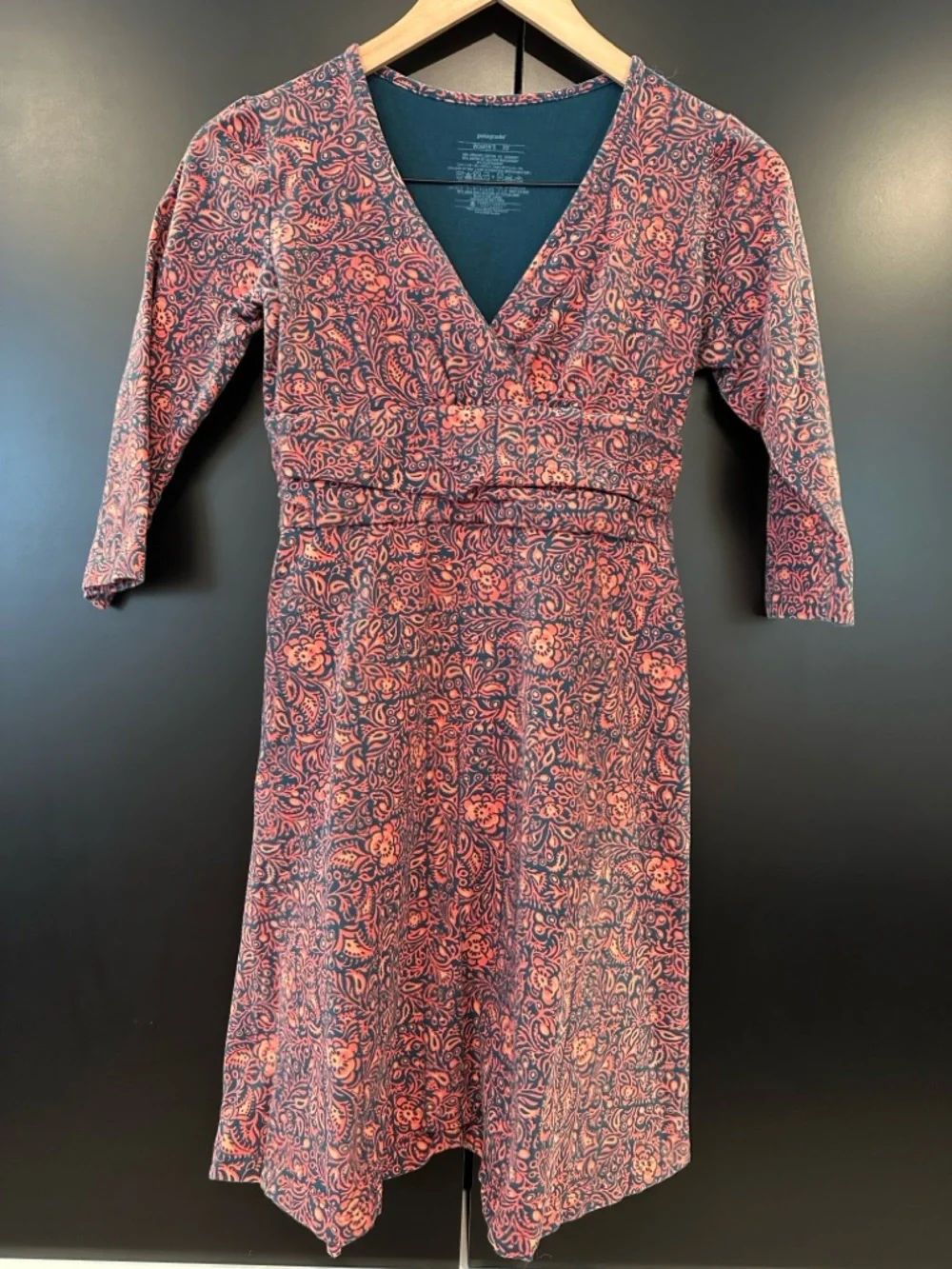 Patagonia‎ Kamala Dress XS Pink Blue Paisley Floral V-Neck 3/4 Sleeve 58871FA13